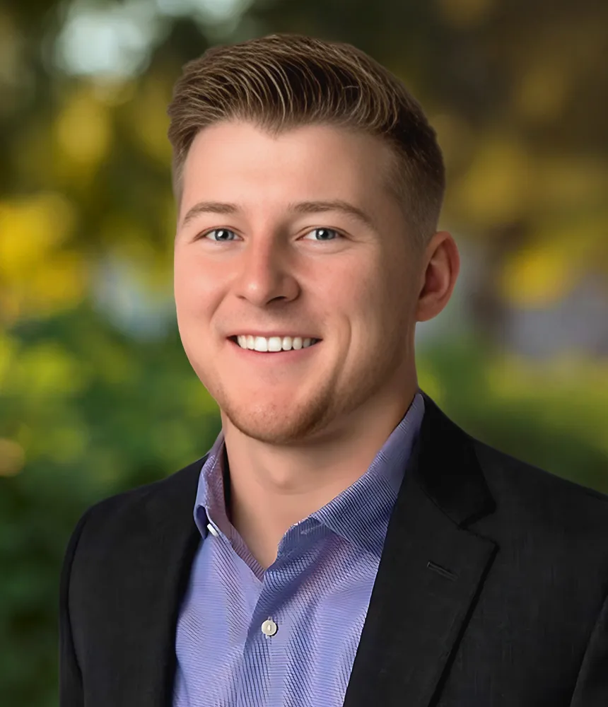 Zach Hymas headshot