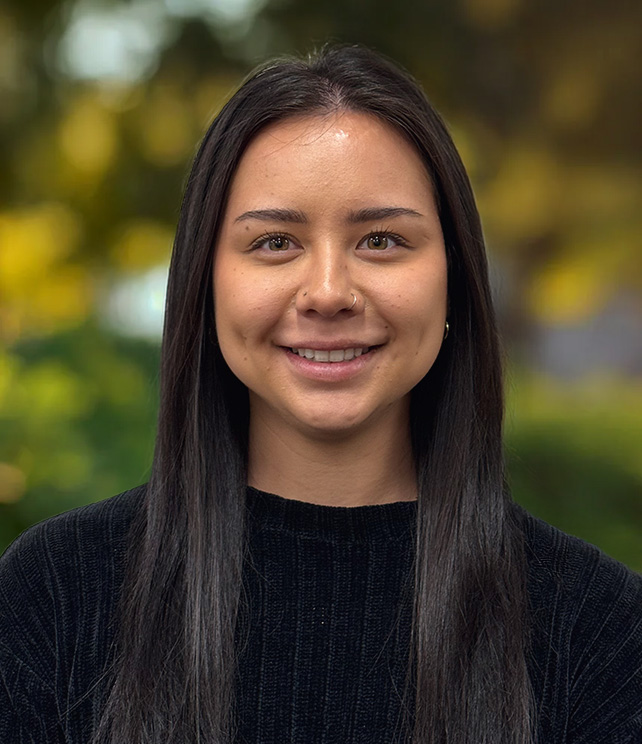 Megan Leonard headshot